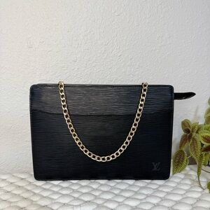 LOUIS VUITTON Pochette Homme Clutch Crossbody Bag Epi Black